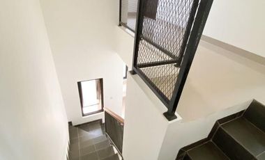 Dijual Rumah Dekat Kampus UI Depok dan Tol Kukusan Depok, Kota Depok