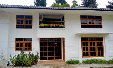 Villa 2 Lantai Minimalis Bagus Nyaman Full Furnished Siap Huni