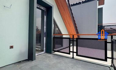 Rumah DP 0 Furnished Akses 900 Meter Ke Gerbang Tol Depok