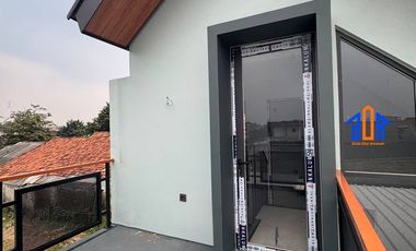 Rumah DP 0 Furnished Akses 900 Meter Ke Gerbang Tol Depok