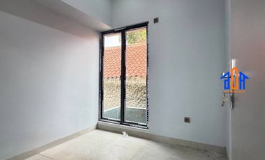 Rumah DP 0 Furnished Akses 900 Meter Ke Gerbang Tol Depok