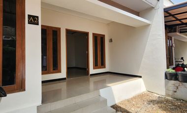 RUMAH DALAM PERUMAHAN DI JL PARANGTRITIS DEKAT RING ROAD