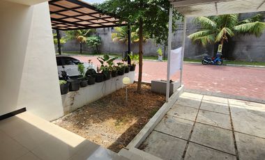 RUMAH DALAM PERUMAHAN DI JL PARANGTRITIS DEKAT RING ROAD