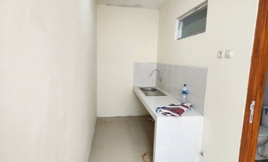 RUMAH DALAM PERUMAHAN DI JL PARANGTRITIS DEKAT RING ROAD