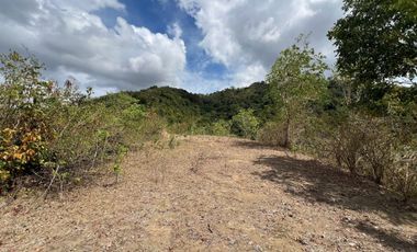 Tanah dekat pantai Selong belanak lombok. Cocok untuk villa