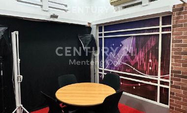 Rumah Kantor Luas Strategis Area Menteng.