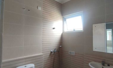 DISEWAKAN RUMAH 2 LANTAI DI KOTA WISATA CIBUBUR