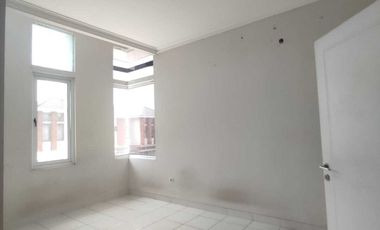 DISEWAKAN RUMAH 2 LANTAI DI KOTA WISATA CIBUBUR