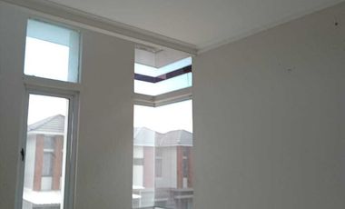 DISEWAKAN RUMAH 2 LANTAI DI KOTA WISATA CIBUBUR