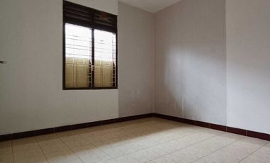 Di Sewakan Rumah Pinggir Jalan Besar 5 Menit Kampus Unsoed Purwokerto