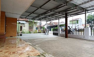 Di Sewakan Rumah Pinggir Jalan Besar 5 Menit Kampus Unsoed Purwokerto