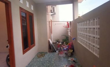 JUAL CEPAT Rumah Cantik Redi Gres Dekat SMKN 6