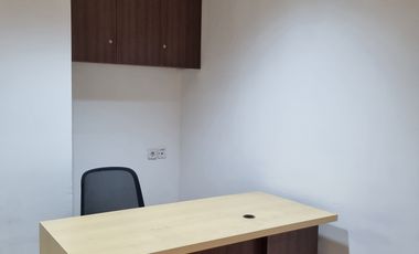 Sewa Kantor Menara Sudirman Luas 300 M2 Furnished Dekat MRT Senayan