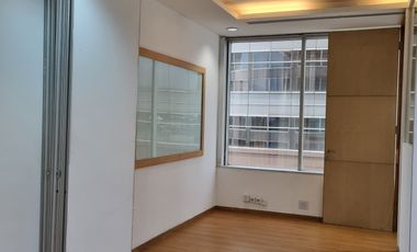 Sewa Kantor Menara Sudirman Luas 300 M2 Furnished Dekat MRT Senayan