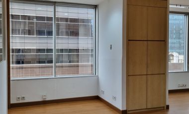 Sewa Kantor Menara Sudirman Luas 300 M2 Furnished Dekat MRT Senayan