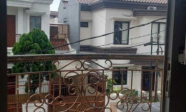 Rumah 2 Lantai Hook Bisa Untuk Kantor di Pondok Bambu Jakarta Timur