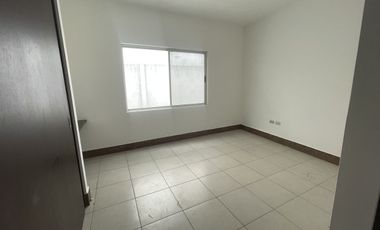 En Privada Casa en Renta Cumbres Elite