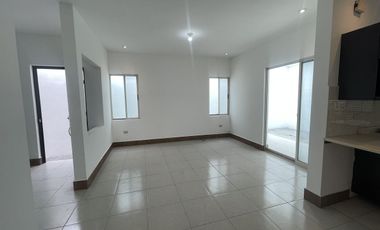 En Privada Casa en Renta Cumbres Elite