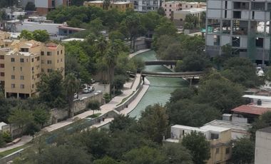 Monterrey centro por Santa Lucía
