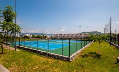 Casa en Venta o Renta con 3 Habitaciones, Alberca y Seguridad 24hrs Xochitepec