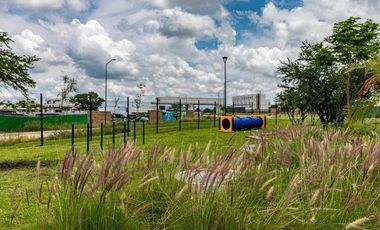 Casa en Venta o Renta con 3 Habitaciones, Alberca y Seguridad 24hrs Xochitepec