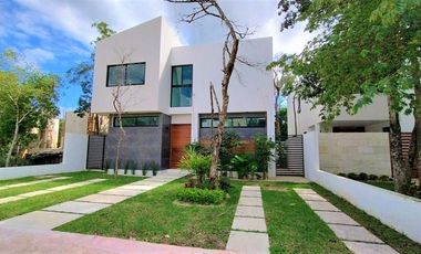 Venta de casa en Lagos del Sol, Cancún