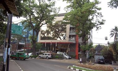 Dijual Hotel Melalui Lelang