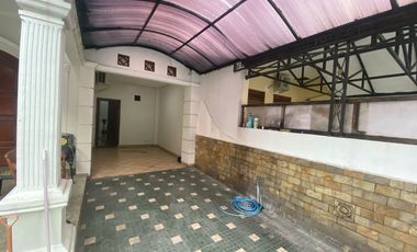 Dijual Rumah luas Pinggir Jalan di Harapan Baru Regency, Bekasi