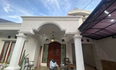 Dijual Rumah luas Pinggir Jalan di Harapan Baru Regency, Bekasi