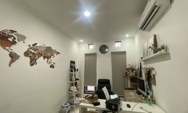 Dijual Rumah luas Pinggir Jalan di Harapan Baru Regency, Bekasi