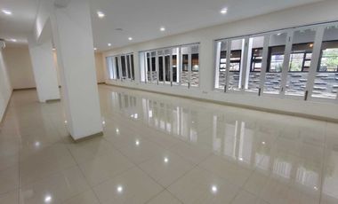hotel baru di seminyak kuta,lokasi strategis,dkt sunset road