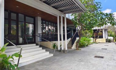 hotel baru di seminyak kuta,lokasi strategis,dkt sunset road