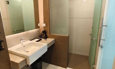hotel baru di seminyak kuta,lokasi strategis,dkt sunset road