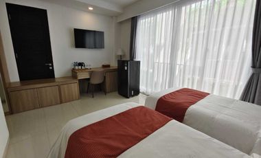 hotel baru di seminyak kuta,lokasi strategis,dkt sunset road