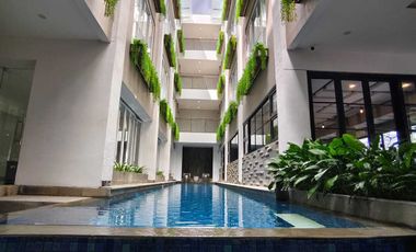hotel baru di seminyak kuta,lokasi strategis,dkt sunset road