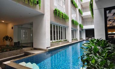hotel baru di seminyak kuta,lokasi strategis,dkt sunset road