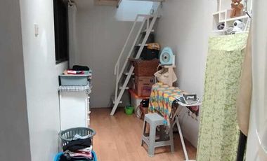 Rumah full renov 2 lantai dekat kota wisata dijual murah