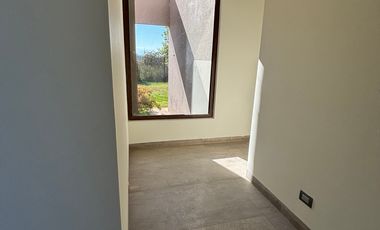 CASA COMERCIAL EN ARRIENDO 6D 4B