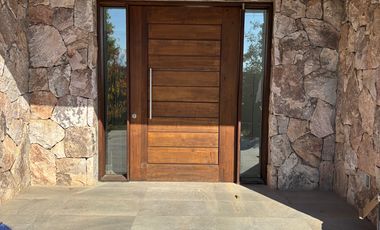 CASA COMERCIAL EN ARRIENDO 6D 4B