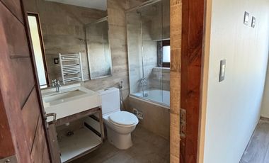 CASA COMERCIAL EN ARRIENDO 6D 4B