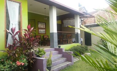 Dijual Cepat Rumah dan Ruang Usaha Lokasi Strategis di Mainroad Kolmas