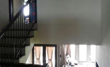 Dijual Cepat Rumah dan Ruang Usaha Lokasi Strategis di Mainroad Kolmas