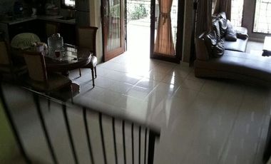 Dijual Cepat Rumah dan Ruang Usaha Lokasi Strategis di Mainroad Kolmas