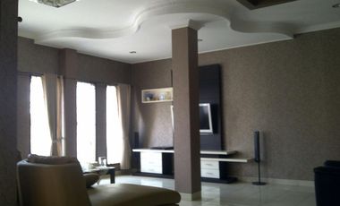 Dijual Cepat Rumah dan Ruang Usaha Lokasi Strategis di Mainroad Kolmas