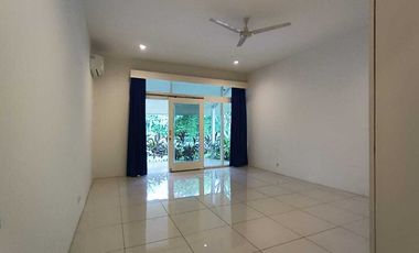Disewakan Cepat Rumah Bagus Semi Furnished Di Kemang, Jakarta Selatan