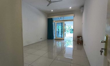 Disewakan Cepat Rumah Bagus Semi Furnished Di Kemang, Jakarta Selatan