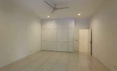 Disewakan Cepat Rumah Bagus Semi Furnished Di Kemang, Jakarta Selatan