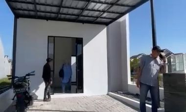 Rumah 2 Lantai Murah di La Diva Greenhill Menganti free biaya-biaya!