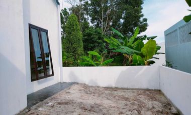 Rumah baru Di Palm Hills, Jln Daksa Balikpapan