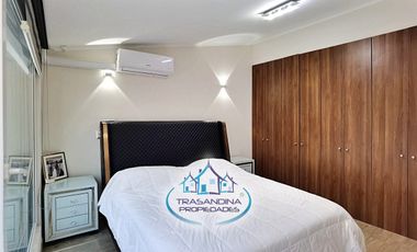 Vende Casa Amoblada 3d 4b 2e - Sector Peñalolén - Santiago